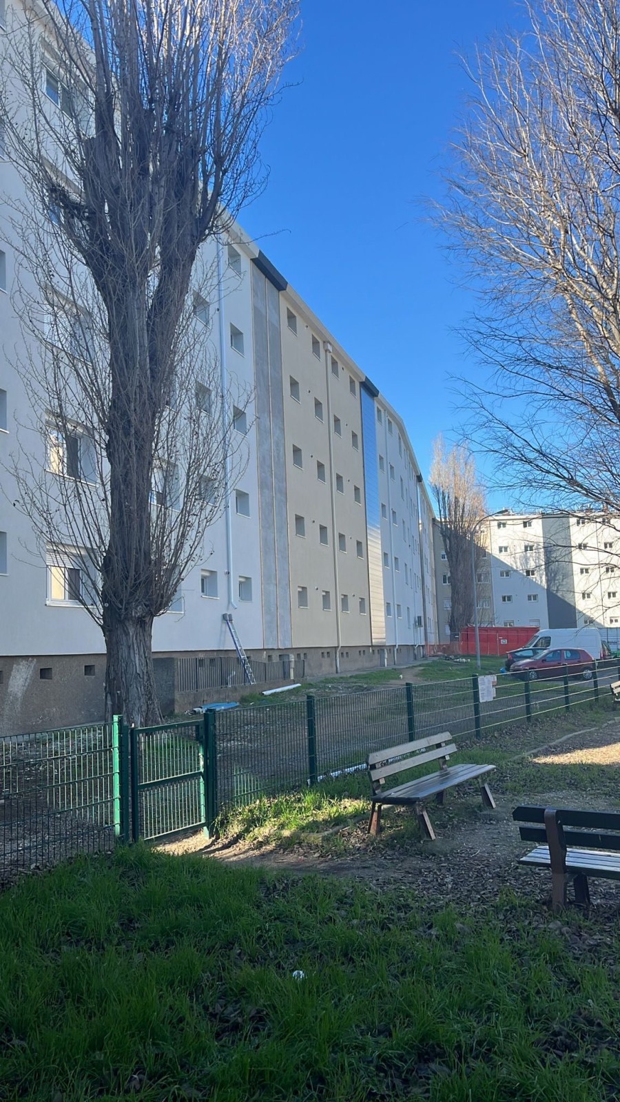 Pose de boîtes à eau et descentes en aluminium, à Narbonne