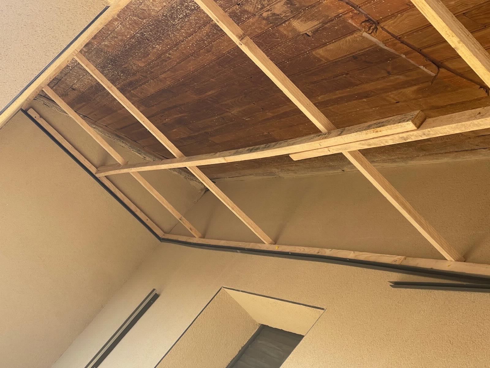 Pose de sous-face PVC MEP sur ossature bois , à Bessan