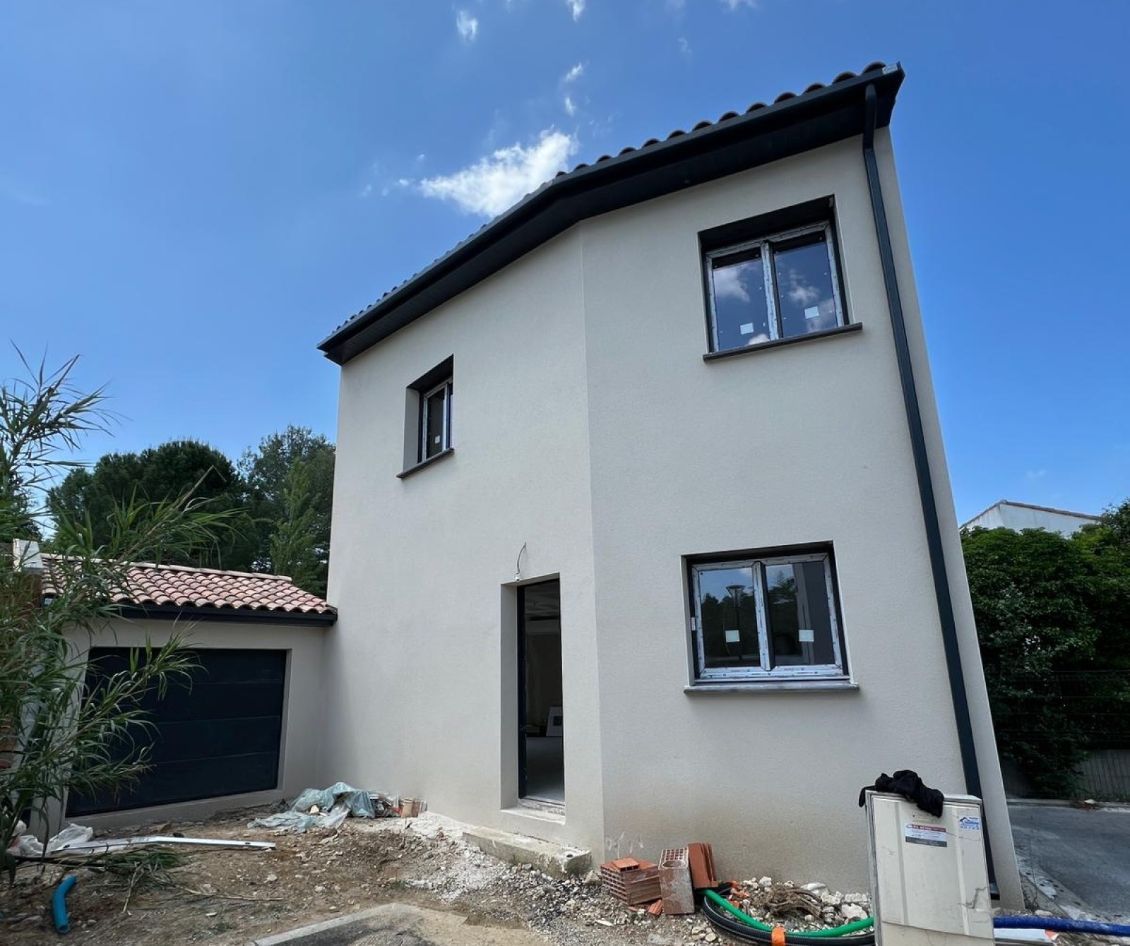 Pose de gouttières à Montpellier dans l'Hérault