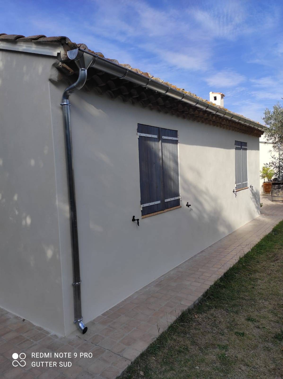 Pose de gouttières en ZINC Boutenat prés de Narbonne