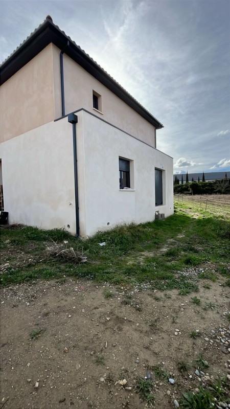 Pose de gouttières aluminium carrées G325, près de Sète