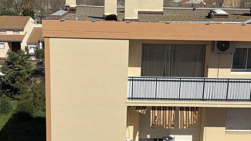 Pose de couvertine avec éclisses et couvre-joint à Béziers