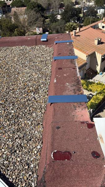 Pose de couvertine avec éclisses et couvre-joint à Béziers