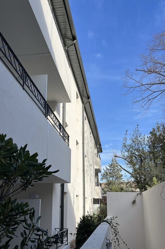 Installation de gouttières aluminium G325 - Montpellier 