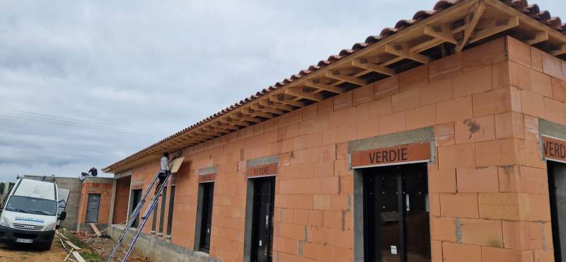 Réalisation d'un débord de toit sur la commune Montséret prêt de Narbonne