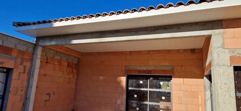 Réalisation d'un débord de toit sur la commune Montséret prêt de Narbonne