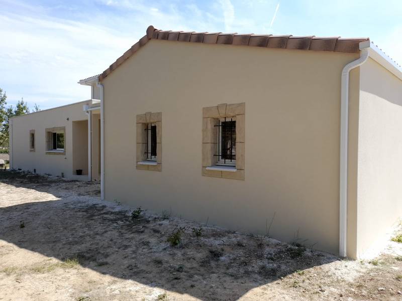 Gouttière G325 Carré blanc sur Langlade prés de Nîmes