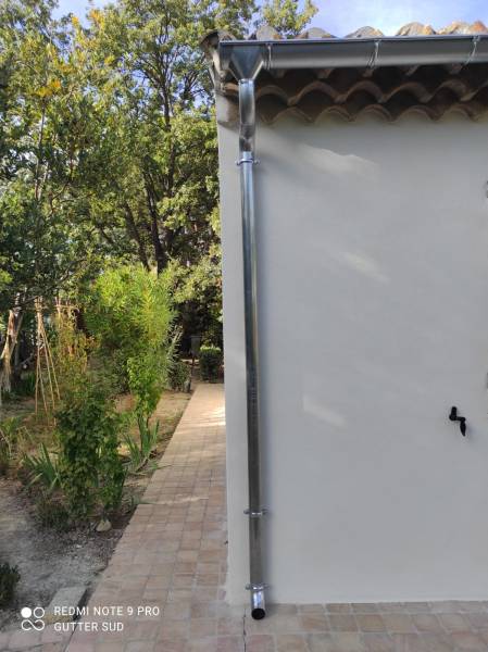 Pose de gouttières en ZINC Boutenat prés de Narbonne