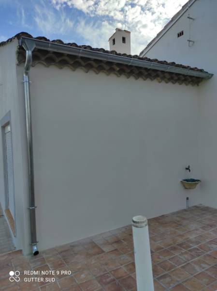 Pose de gouttières en ZINC Boutenat prés de Narbonne