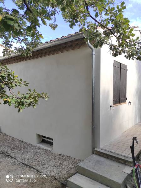 Pose de gouttières en ZINC Boutenat prés de Narbonne