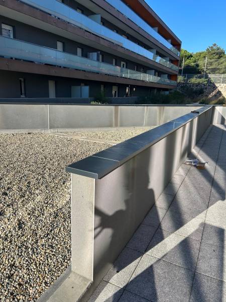 Pose de couvertines Acier thermolaqué sur Béziers